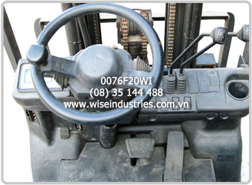 Phan dieu khien xe nang dien Nissan P1B2L20 (0076F20WI).
